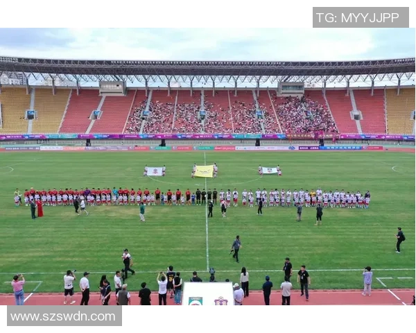 全球足球明星球队名单揭晓各国顶尖球员齐聚一堂展现足球魅力与激情 全球足球明星球队名单揭晓各国顶尖球员齐聚一堂展现足球魅力与激情