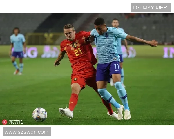 荷兰18号足球明星的崛起之路与未来发展展望 荷兰18号足球明星的崛起之路与未来发展展望